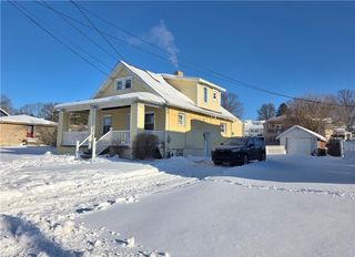 204 Fayette Ave, Oakdale, PA 15071