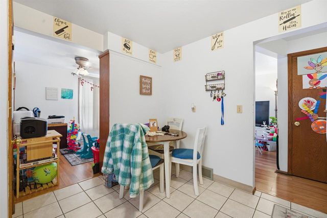 2325 N BALLARD ROAD, Appleton, WI 54911