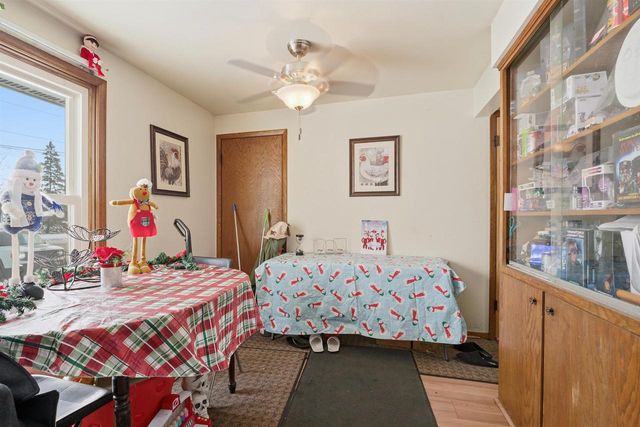 2325 N BALLARD ROAD, Appleton, WI 54911