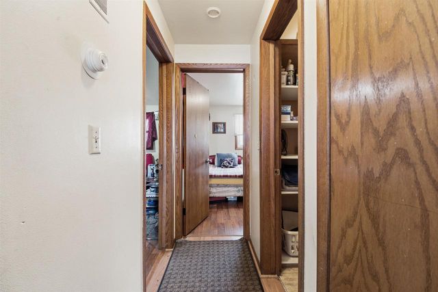 2325 N BALLARD ROAD, Appleton, WI 54911