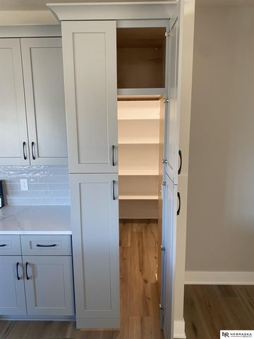 7630 Ponce Drive, Lincoln, NE 68516