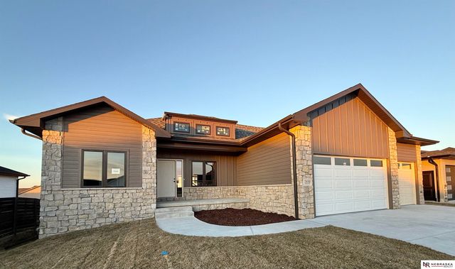 7630 Ponce Drive, Lincoln, NE 68516