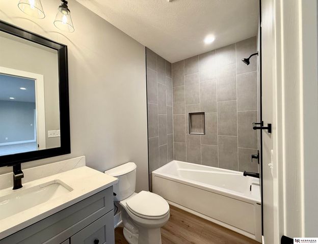 7630 Ponce Drive, Lincoln, NE 68516