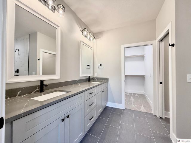 7630 Ponce Drive, Lincoln, NE 68516