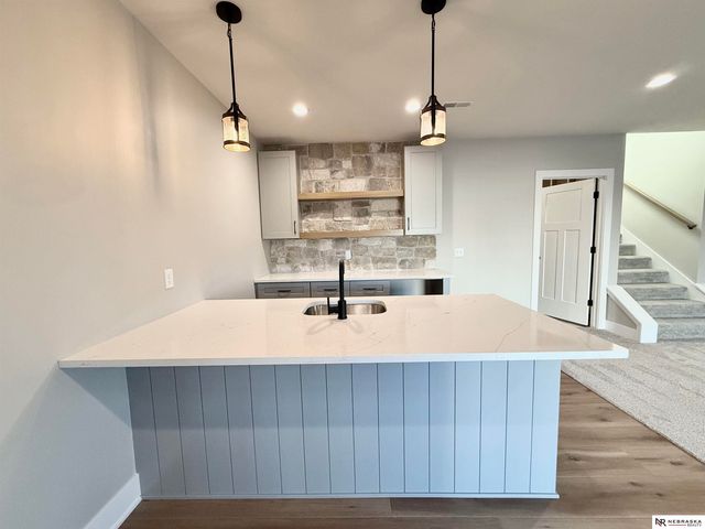 7630 Ponce Drive, Lincoln, NE 68516