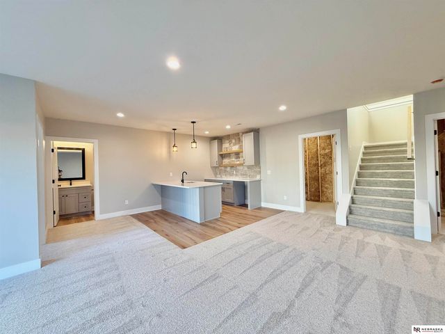 7630 Ponce Drive, Lincoln, NE 68516