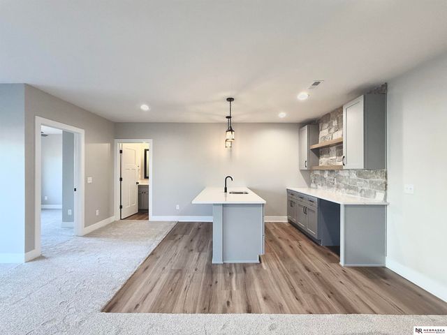 7630 Ponce Drive, Lincoln, NE 68516