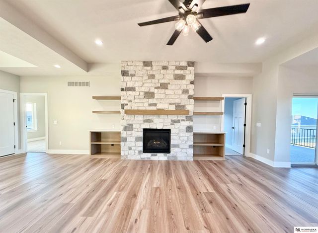 7630 Ponce Drive, Lincoln, NE 68516