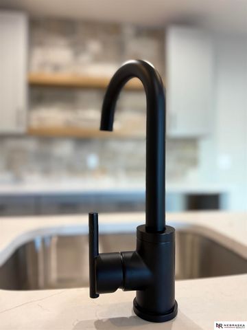 7630 Ponce Drive, Lincoln, NE 68516