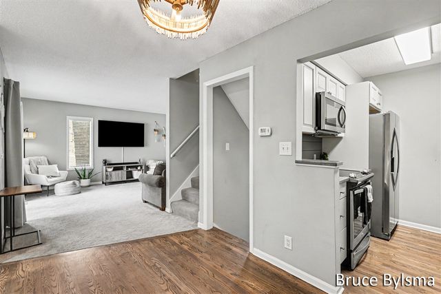 17570 Parkwood Drive A, Spring Lake, MI 49456