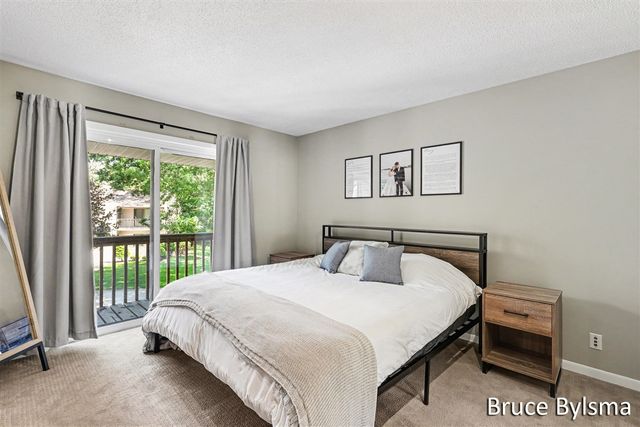 17570 Parkwood Drive A, Spring Lake, MI 49456