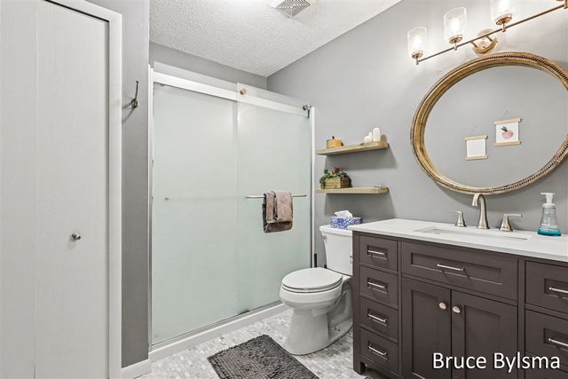 17570 Parkwood Drive A, Spring Lake, MI 49456