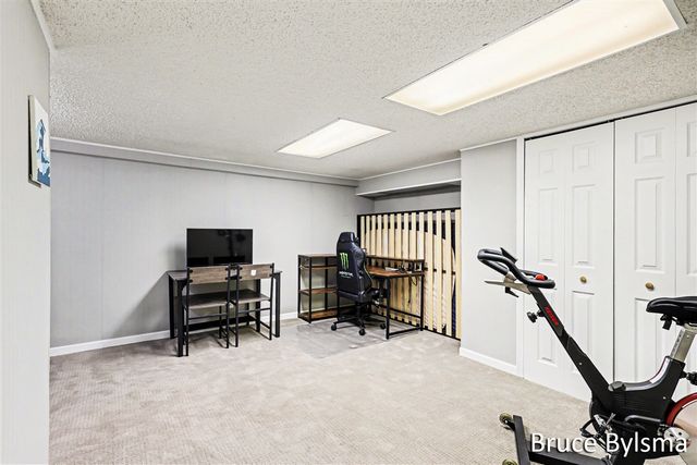 17570 Parkwood Drive A, Spring Lake, MI 49456