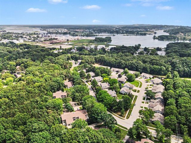 17570 Parkwood Drive A, Spring Lake, MI 49456