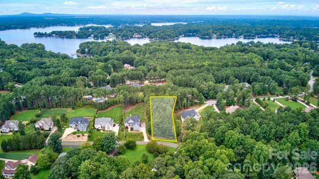 372 Kenway Loop, Mooresville, NC 28117