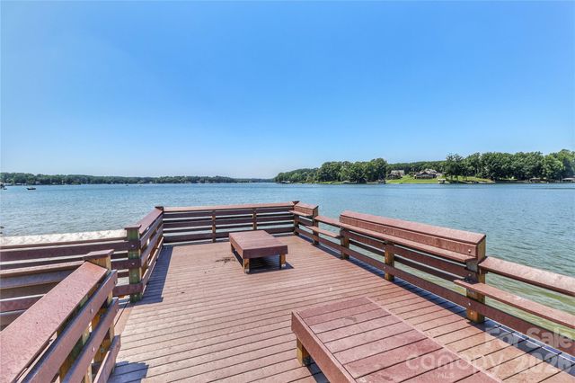 372 Kenway Loop, Mooresville, NC 28117