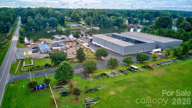372 Kenway Loop, Mooresville, NC 28117
