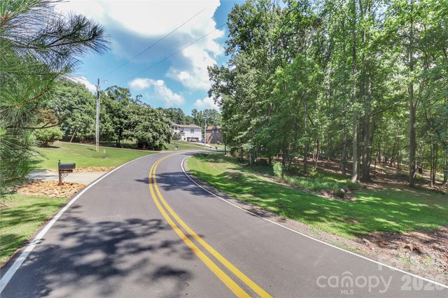 372 Kenway Loop, Mooresville, NC 28117