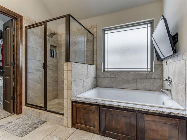 4725 Rosewood Court, Noble, OK 73068