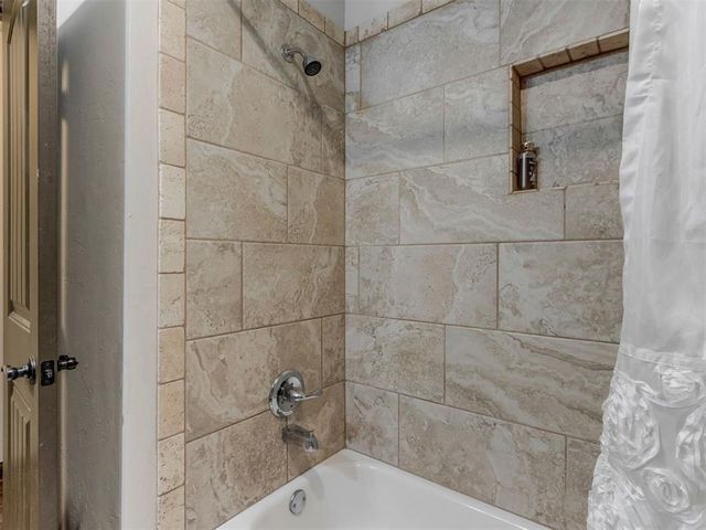 4725 Rosewood Court, Noble, OK 73068