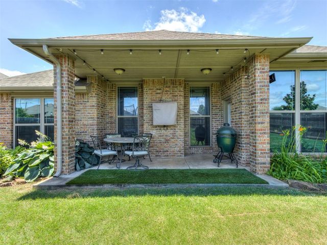 4725 Rosewood Court, Noble, OK 73068