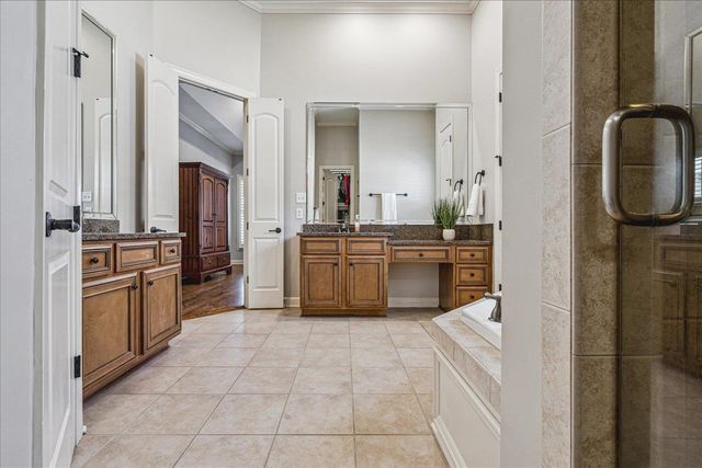 1621 BRACKENSHIRE LN, Collierville, TN 38017