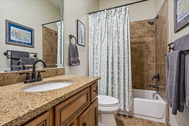 1621 BRACKENSHIRE LN, Collierville, TN 38017