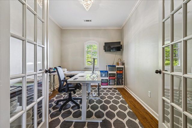 1621 BRACKENSHIRE LN, Collierville, TN 38017