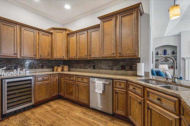 1621 BRACKENSHIRE LN, Collierville, TN 38017