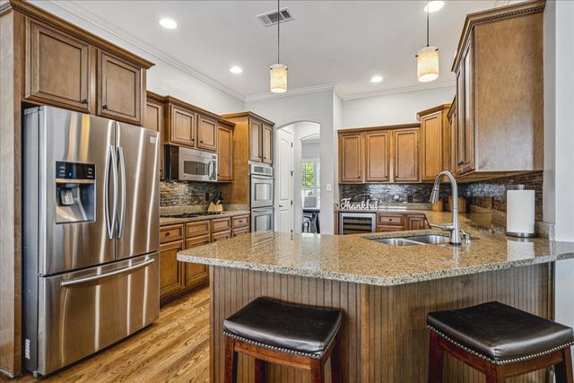 1621 BRACKENSHIRE LN, Collierville, TN 38017