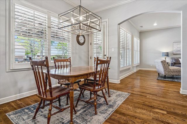 1621 BRACKENSHIRE LN, Collierville, TN 38017