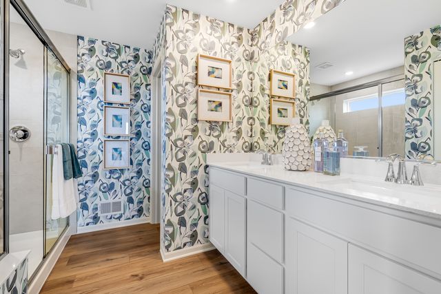 3853 Meadowridge Drive, Woodstock, IL 60098