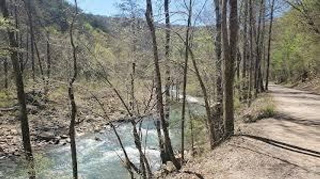 2208 Poe Road, Soddy Daisy, TN 37379