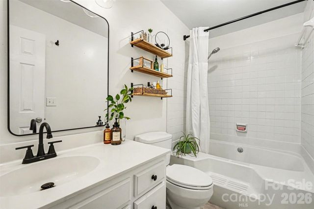 8521 Milton Morris Drive, Charlotte, NC 28227