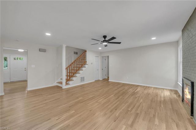 401 Piney Point RD, Yorktown, VA 23692