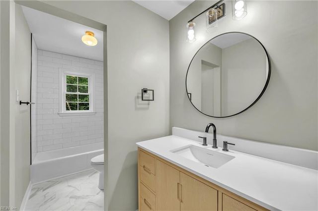 401 Piney Point RD, Yorktown, VA 23692