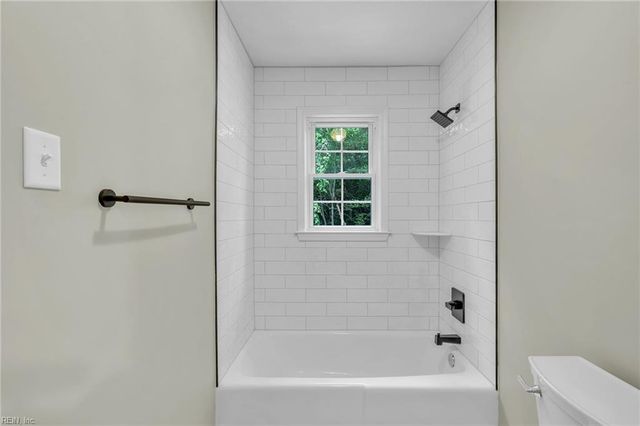 401 Piney Point RD, Yorktown, VA 23692
