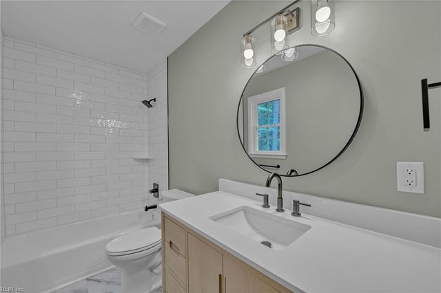 401 Piney Point RD, Yorktown, VA 23692