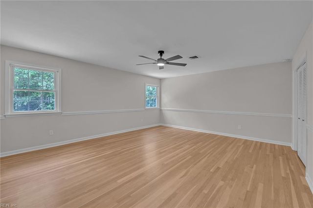 401 Piney Point RD, Yorktown, VA 23692