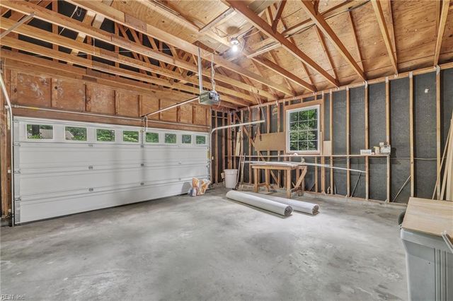 401 Piney Point RD, Yorktown, VA 23692