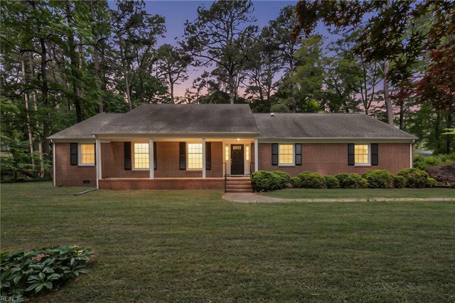 401 Piney Point RD, Yorktown, VA 23692
