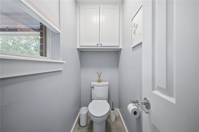 8414 Lauren Drive, College Station, TX 77845