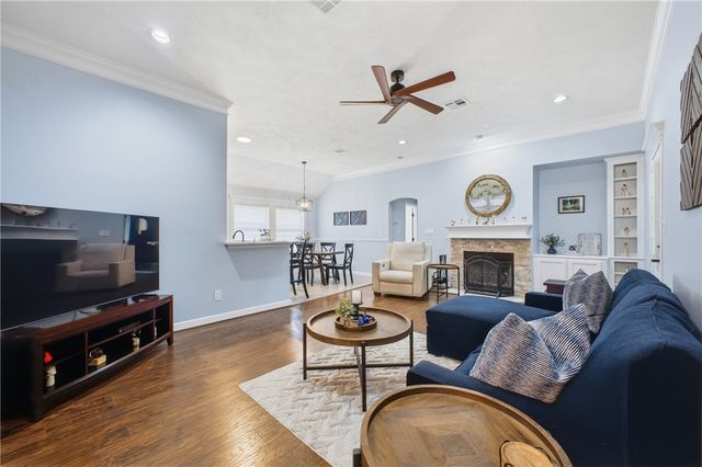 8414 Lauren Drive, College Station, TX 77845