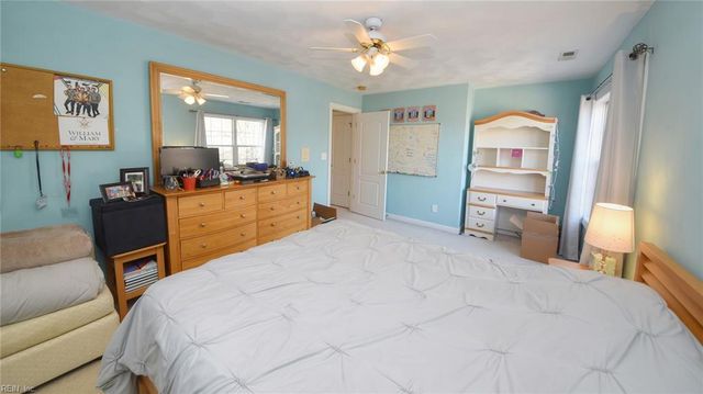 2516 Sanderson LN, Virginia Beach, VA 23456