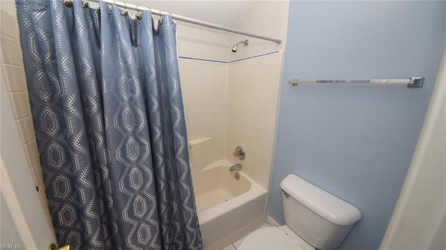 2516 Sanderson LN, Virginia Beach, VA 23456