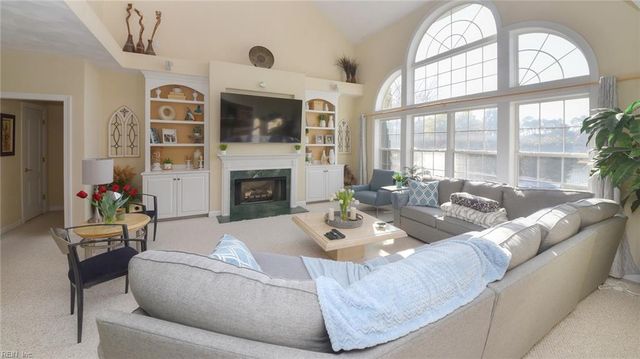 2516 Sanderson LN, Virginia Beach, VA 23456