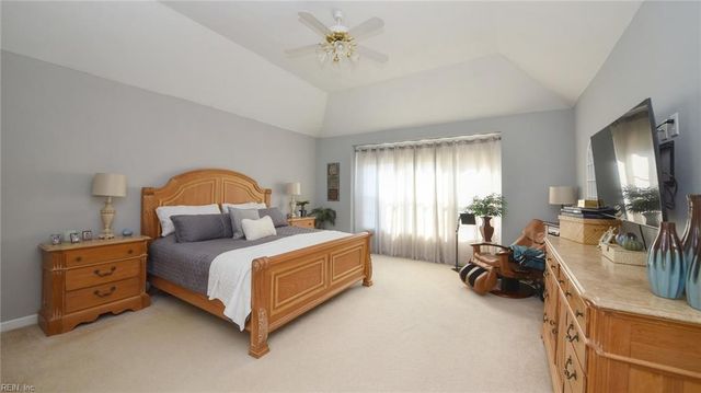 2516 Sanderson LN, Virginia Beach, VA 23456