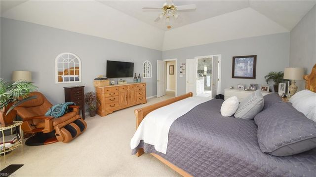 2516 Sanderson LN, Virginia Beach, VA 23456