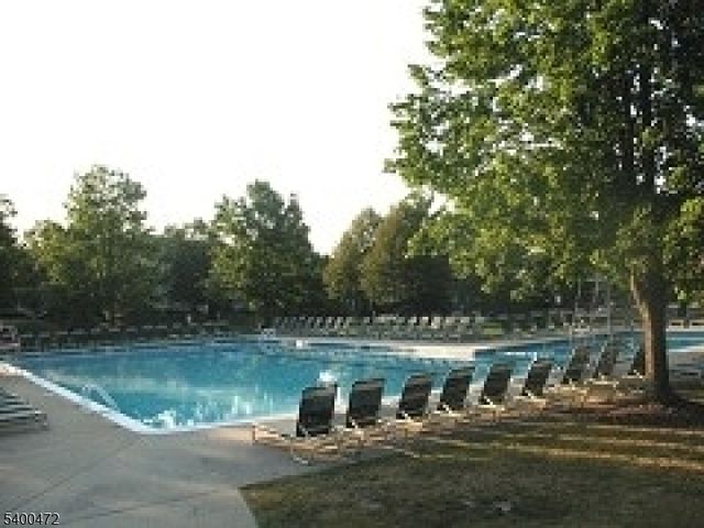 272 Potomac Dr 272, Bernards Twp., NJ 07920