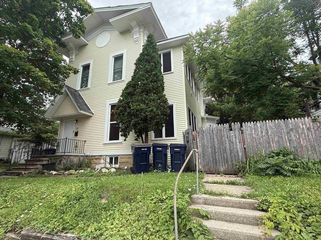 228 Milton Avenue, Janesville, WI 53545